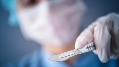 Wegen Corona: Kliniken kündigen Verschiebung nicht dringlicher Operationen an