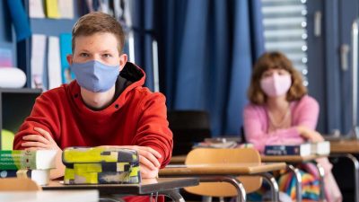 Leopoldina fordert: Schüler sollen Masken im Klassenraum tragen
