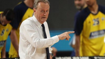 Trainer Aito verlängert Vertrag bei Basketball-Meister Alba Berlin