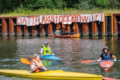 Klimaschützer protestieren gegen Kohlekraftwerk Datteln 4