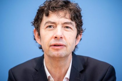 NDR-Podcast mit Drosten ist zurück: Neu dabei ist die Virologin Sandra Ciesek