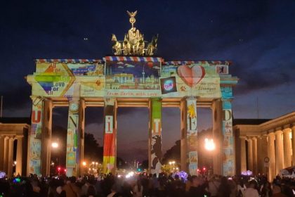 „Festival of Lights“ – Freiluftparty ohne Maskenpflicht und Polizei in Berlin