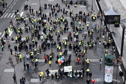 „Gelbwesten“ gehen in Frankreich wieder auf die Straße – Vereinzelte Ausschreitungen und 200 Festnahmen