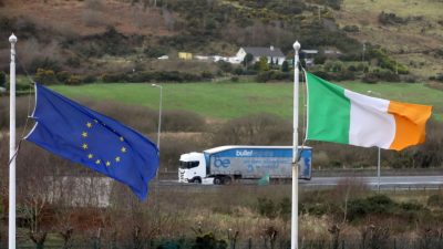London will Brexit-Vertrag zu Nordirland ändern – EU-Vertreter verärgert