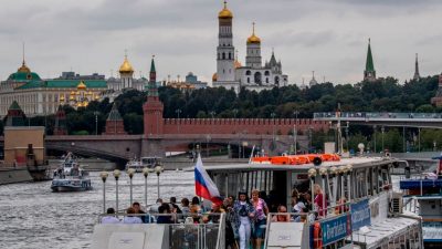 Russland beginnt mit Corona-Impfung bei zehntausenden Bürgern