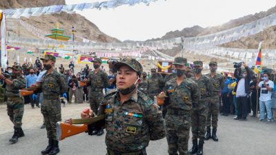 „Kein Vertrauen“: Indien verlegt 10.000 Soldaten an Grenze zu China