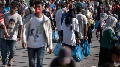 Griechisches Gericht verurteilt zwei Migranten wegen Brandstiftung in Moria