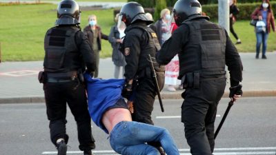 Nach Lukaschenko-Vereidigung: Wasserwerfer, Tränengas, mindestens 150 Festnahmen bei Protesten