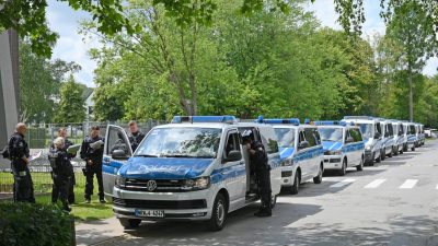 Leipzig: 20 Polizisten bei Ausschreitungen verletzt