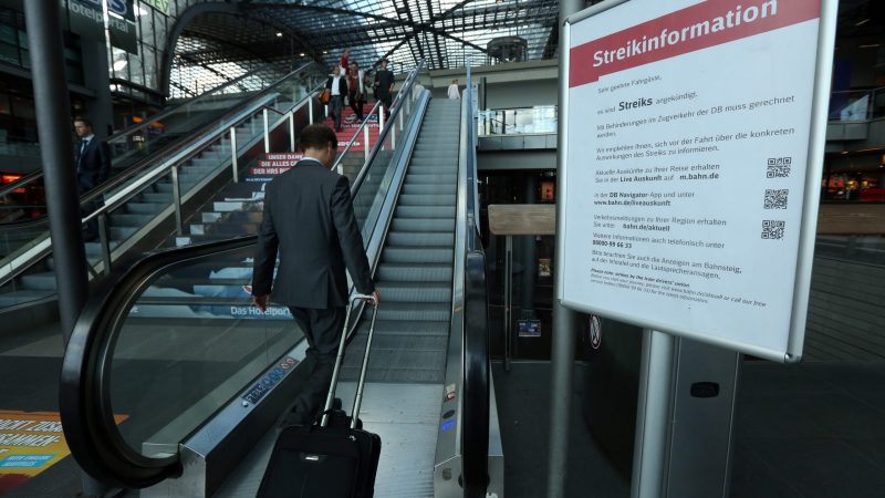 Bundesweite Streiks im Nahverkehr gestartet