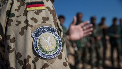 Ampel-Fraktionen werben im Bundestag für neues Irak-Mandat