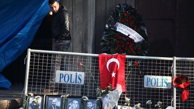 Türkisches Gericht verhängt 40 lebenslange Haftstrafen für IS-Terroristen nach tödlichem Anschlag