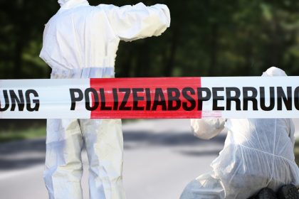 Dortmunder Polizei schießt auf Mann mit Molotowcocktail und Messer