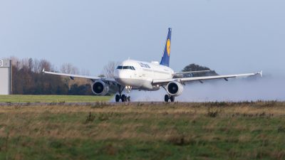 Landung am Airport Hannover: Deutschland nimmt weitere 109 Menschen aus griechischen Lagern auf