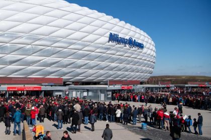 FC Bayern bereitet sich auf Eröffnungsspiel mit Fans vor