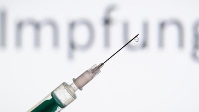 Forscher stellen bei Bevölkerung breites Misstrauen gegen Corona-Impfstoff fest
