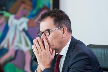 Entwicklungsminister: Verbraucher müssen auch etwas gegen Kinderarbeit tun