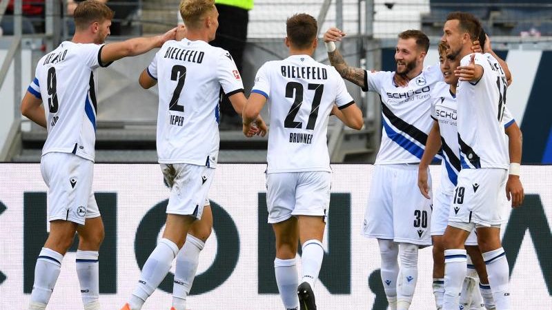 Bielefeld gelingt beim Bundesliga-Comeback 1:1 in Frankfurt