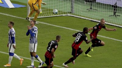 Frankfurt schockt Fan-Rückkehrer: Sieg bei Hertha BSC