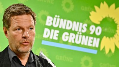 Habeck kritisiert AKK-Vorschlag zu Sachsen-Anhalt