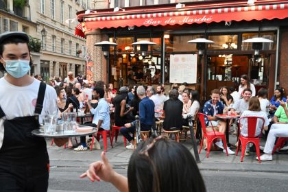 Höchste Corona-Warnstufe in Paris – Komplette Schließung von Bars und Cafés