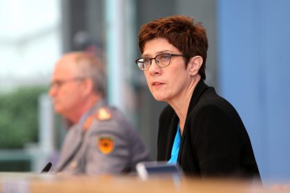 Bundeswehr entsendet Intensivmediziner – AKK: „In Tschechien ist die Lage derzeit dramatisch“