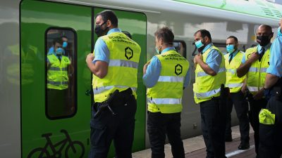 Maskenpflicht in Zügen: 50.000 Zugreisende ermahnt – 658 müssen Strafe zahlen