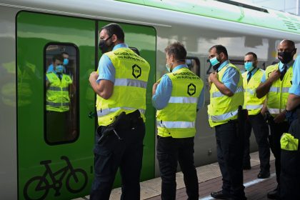 Maskenpflicht in Zügen: 50.000 Zugreisende ermahnt – 658 müssen Strafe zahlen