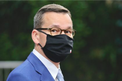 Polens Ministerpräsident nach Kontakt zu Corona-Infiziertem in Quarantäne