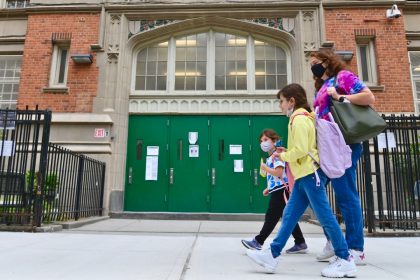 Schulen in mehreren New Yorker Vierteln müssen wieder schließen