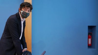 Charité-Virologe Drosten: Auch wenn wir impfen, wird der Großteil der Bevölkerung weiter Masken tragen