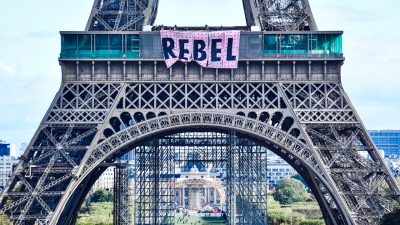 Extinction Rebellion: Aktivisten klettern am Eiffelturm hoch