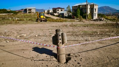 Berg-Karabach: Aserbaidschan meldet Zerstörung von Raketenabschuss-Basen in Armenien