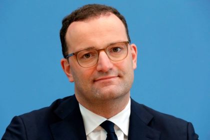 Spahn soll Sonderrechte in Corona-Krise länger behalten – SPD dagegen