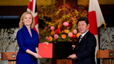 Großbritannien und Japan unterzeichnen Freihandelsabkommen