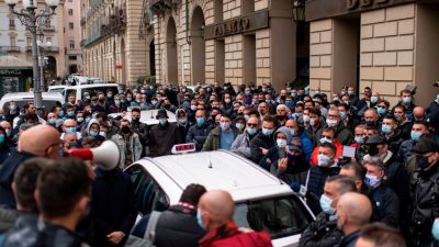 Stimmung in Italien und Spanien kippt: Proteste und Unruhen wegen Corona-Lockdown