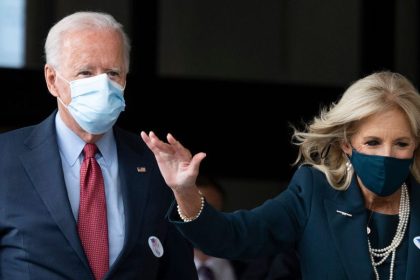 Biden gibt Stimme für US-Präsidentschaftswahl in Delaware ab
