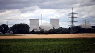 Frankreich verlängert Laufzeit für seine ältesten Atomkraftwerke