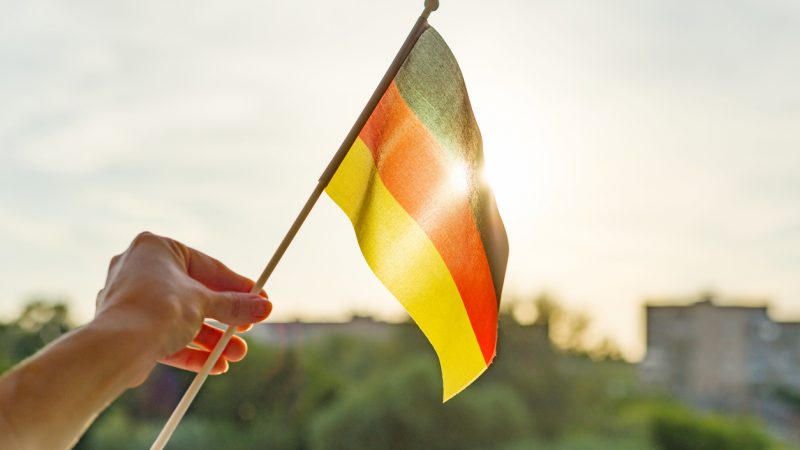 Gastgeber des Festakts in Potsdam: „Vom Osten kann man lernen“ – Grüne sind stolz: „auf unsere ostdeutschen Bürgerrechtswurzeln“