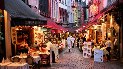 Corona-Pandemie: Belgien schließt Cafés und Restaurants für vier Wochen