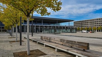 Flughafen BER: Deutschlands bekannteste Dauerbaustelle darf Betrieb aufnehmen