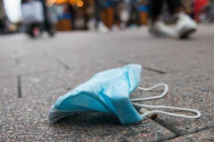 Eingriff in die Versammlungsfreiheit: Gericht kippt Maskenpflicht für Querdenken-Protest in Karlsruhe