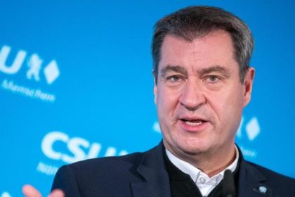 Bayern: Grüne kritisieren Söder, er „drückt sich vor Verantwortung“ – Söder verärgert über Probleme bei Impfstoff