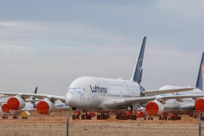Zahl der Flugpassagiere ging 2020 weltweit um 60 Prozent zurück