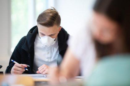 Studie: Corona-Krise belastet Schulkinder in Deutschland stark