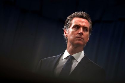 Verfassungsbruch: Kalifornischer Gouverneur ordnete Briefwahl an – Richterin gibt Klage statt
