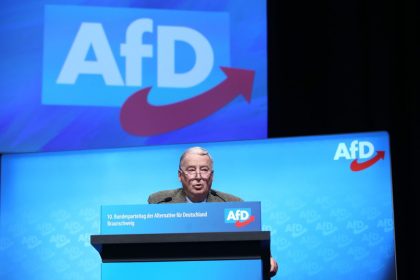OVG Münster bestätigt Maskenpflicht für AfD-Parteitag in Kalkar