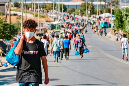 Zur Weiterreise nach Deuschland: Griechenland verteilt Reisepässe an anerkannte Flüchtlinge