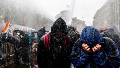 Berliner Demos: 200 Personen vorläufig festgenommen, 2.200 Polizisten im Einsatz