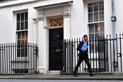 2020: Größter Wirtschaftseinbruch in Großbritannien seit über drei Jahrhunderten